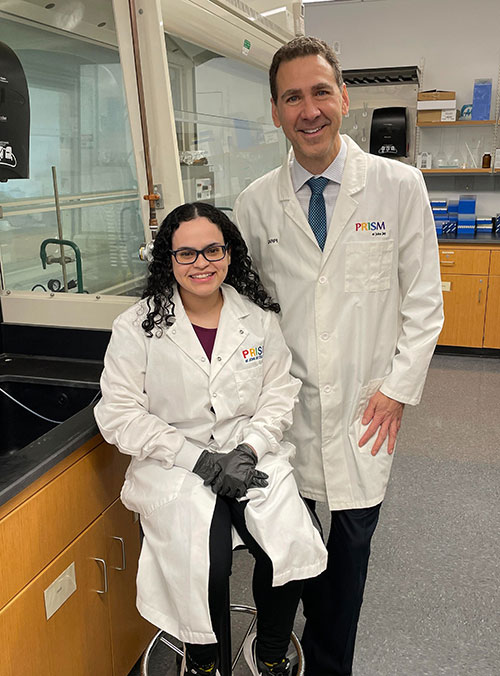 Nuñez with her mentor Dr. Anthony Carpi