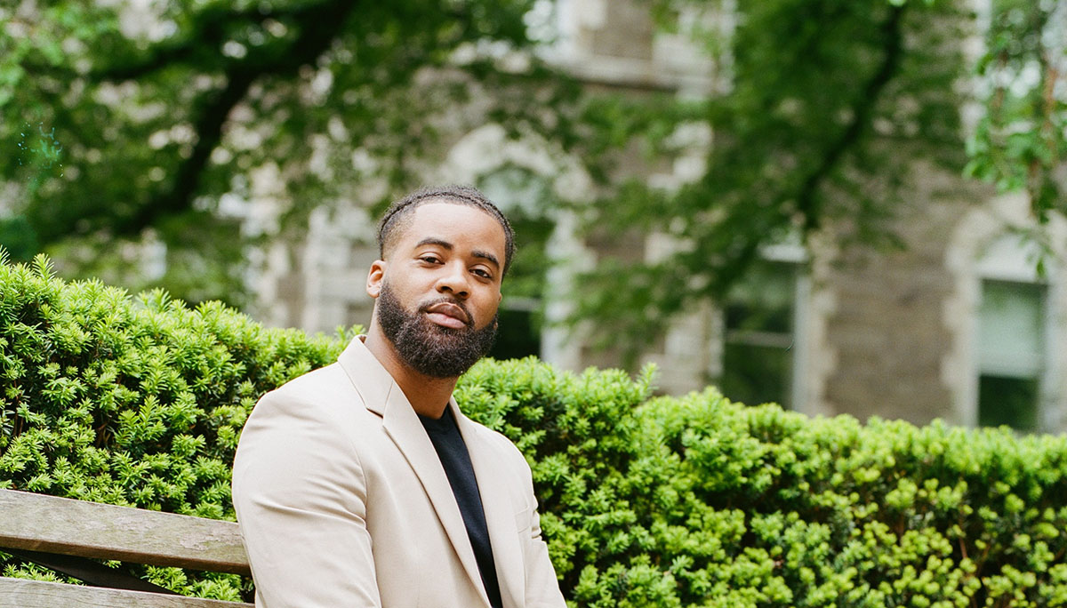 Evan Auguste headshot