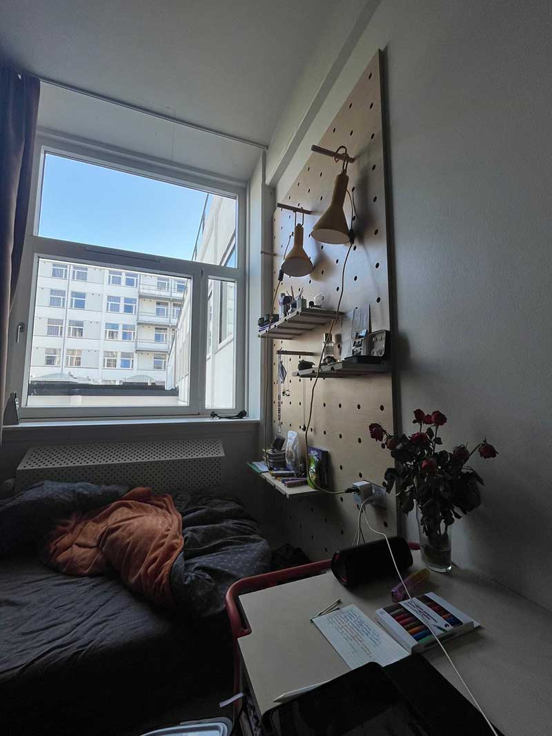 DIS room