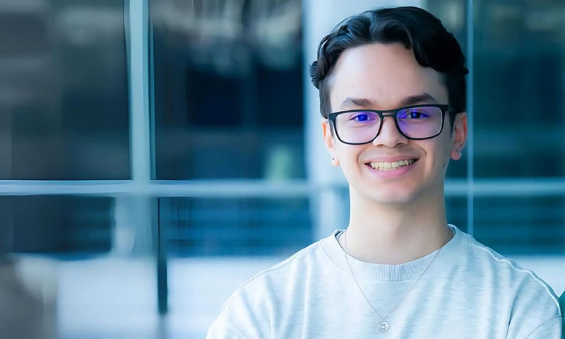 Portrait of Andrew Vargas