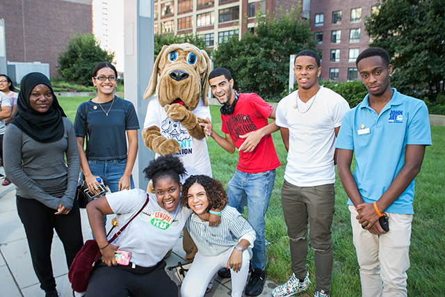 Students with the Bloodhound Mascot