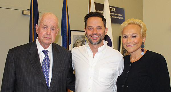 Jules Kroll, with son Nick Kroll and wife Lynn Kroll