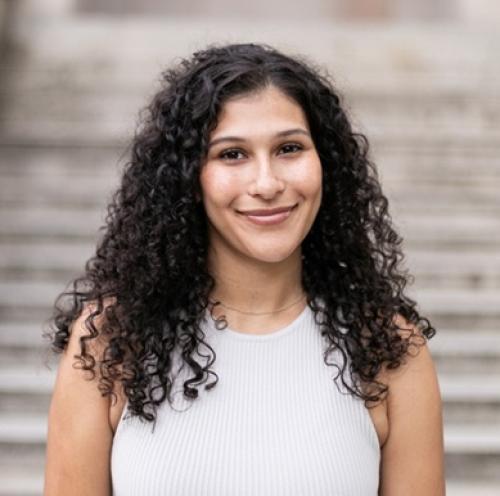 SVictoria headshot 2025